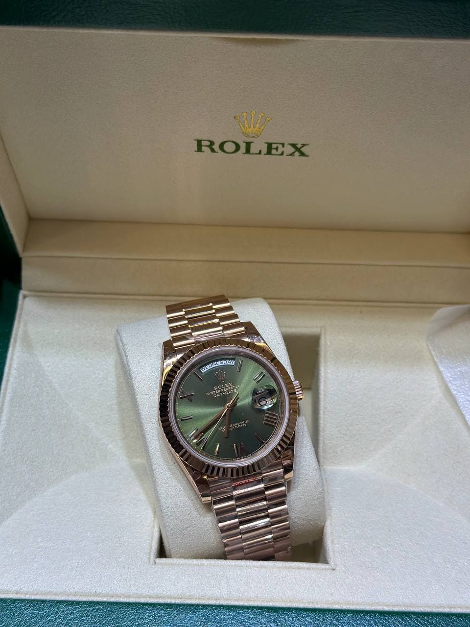 Rolex Day-Date Gold - Olive Dial - View 1